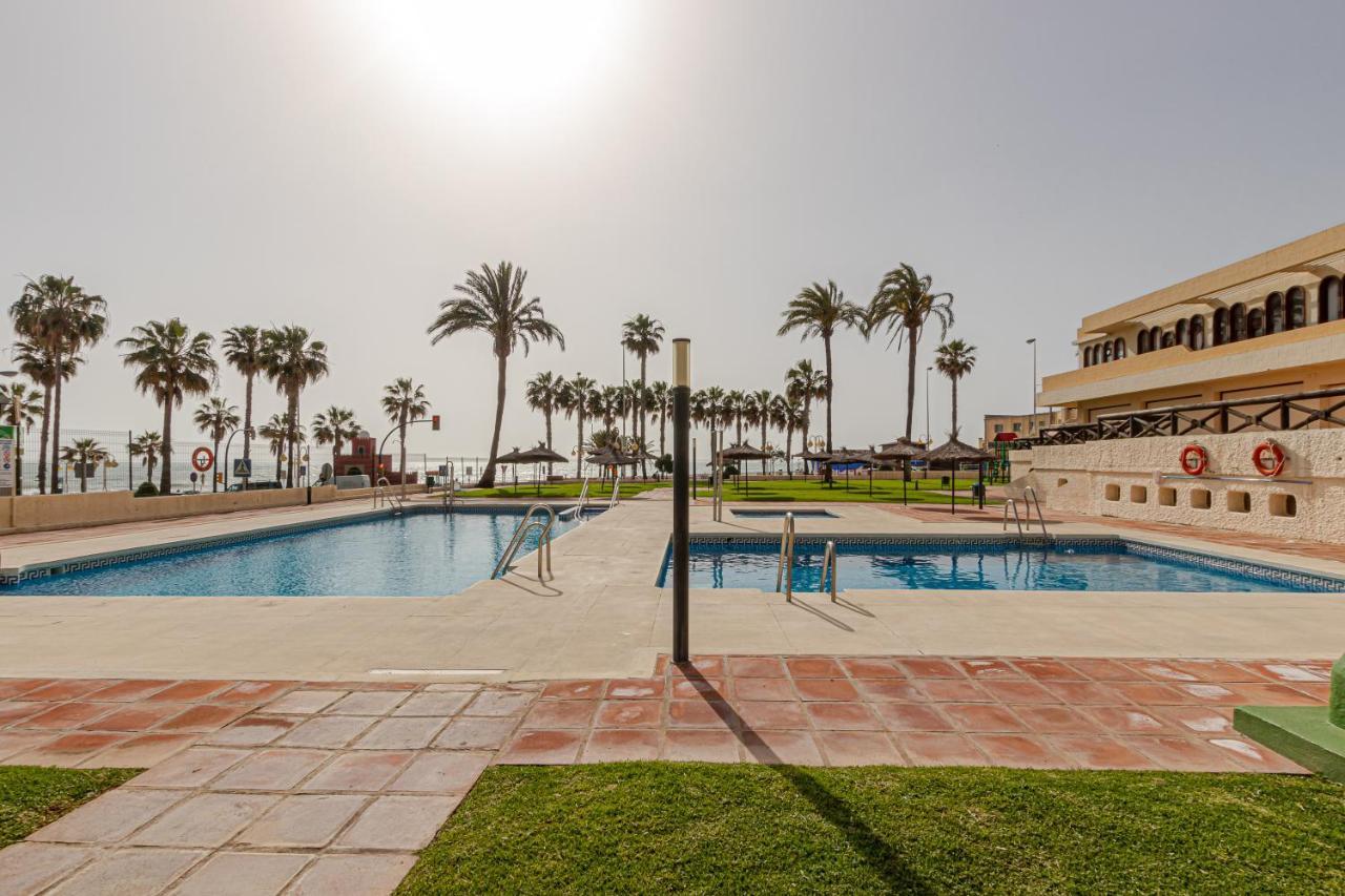 Amazing Views Beachfront Apartment With Swimming Pool Benalmádena Exterior foto