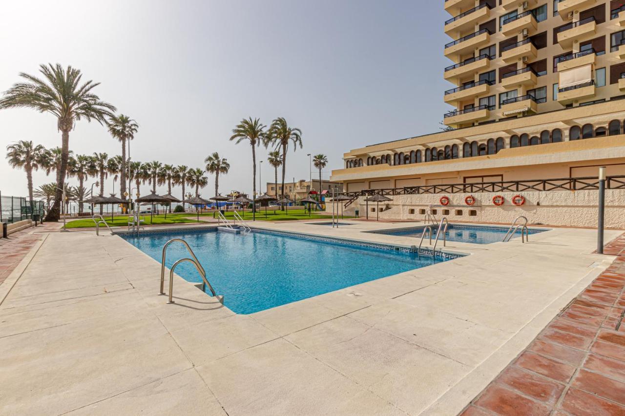 Amazing Views Beachfront Apartment With Swimming Pool Benalmádena Exterior foto